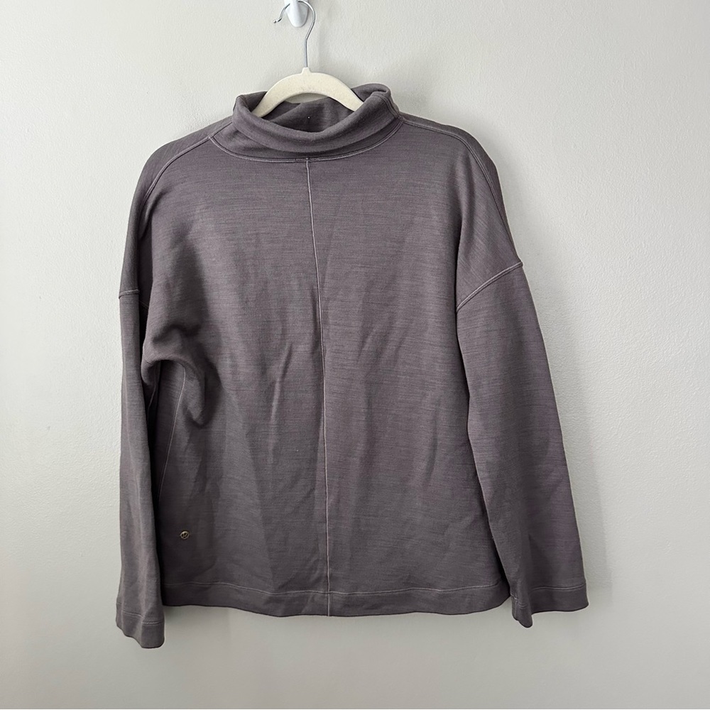 Lululemon sweater